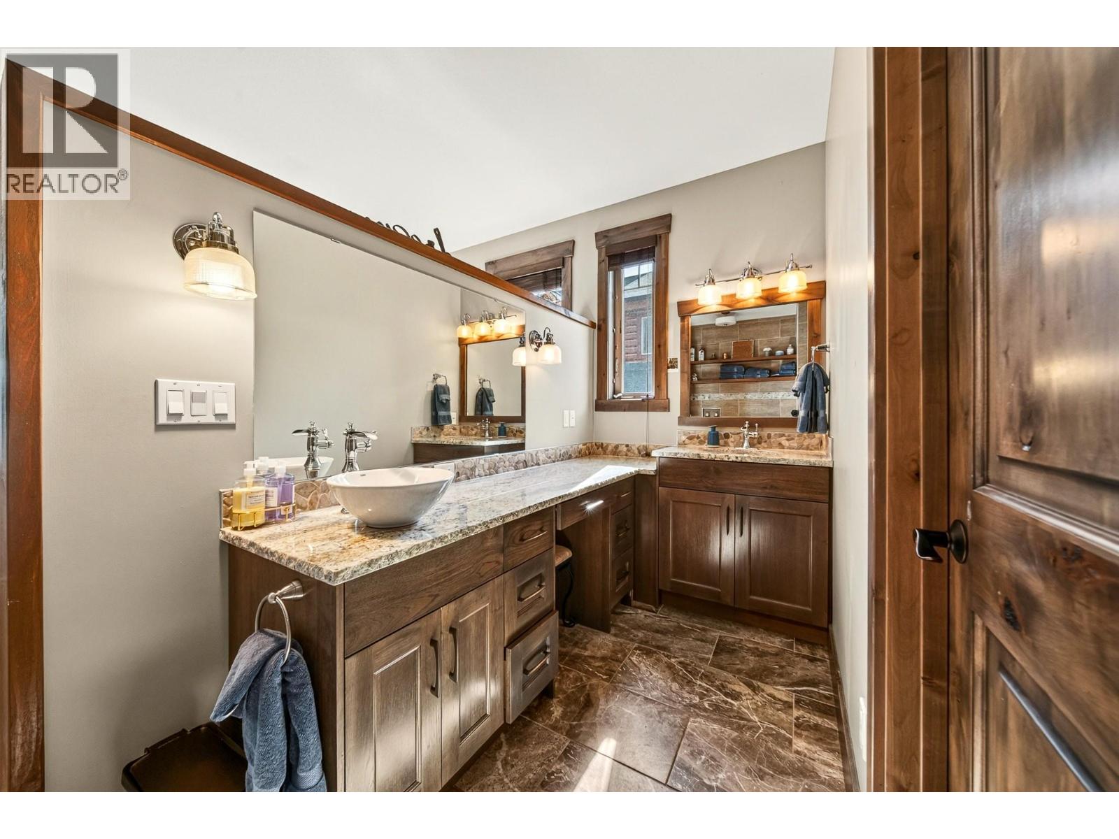1674 Koocanusa Lake Drive, Lake Koocanusa, British Columbia  V0B 1T4 - Photo 23 - 10400065