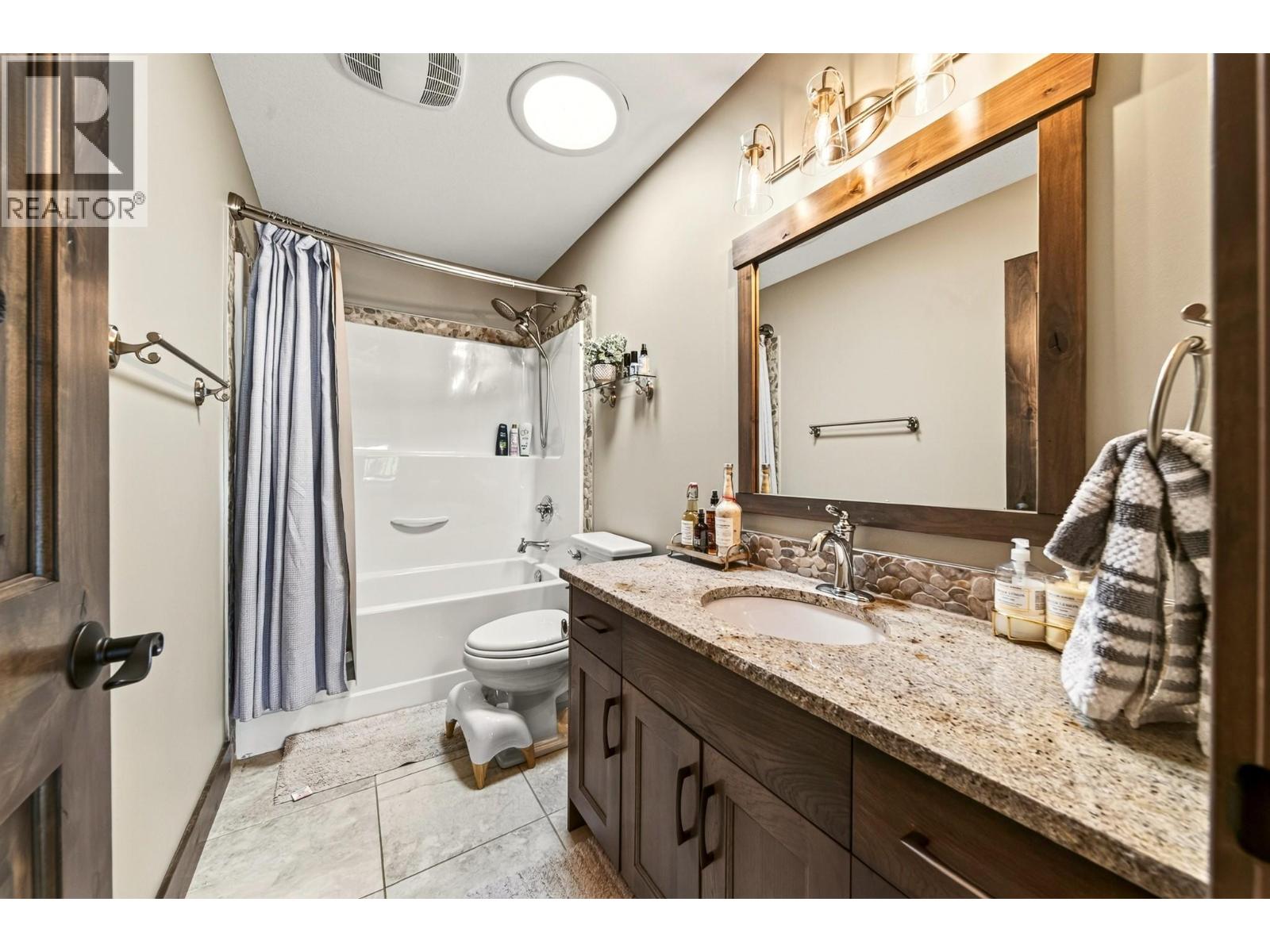 1674 Koocanusa Lake Drive, Lake Koocanusa, British Columbia  V0B 1T4 - Photo 29 - 10400065