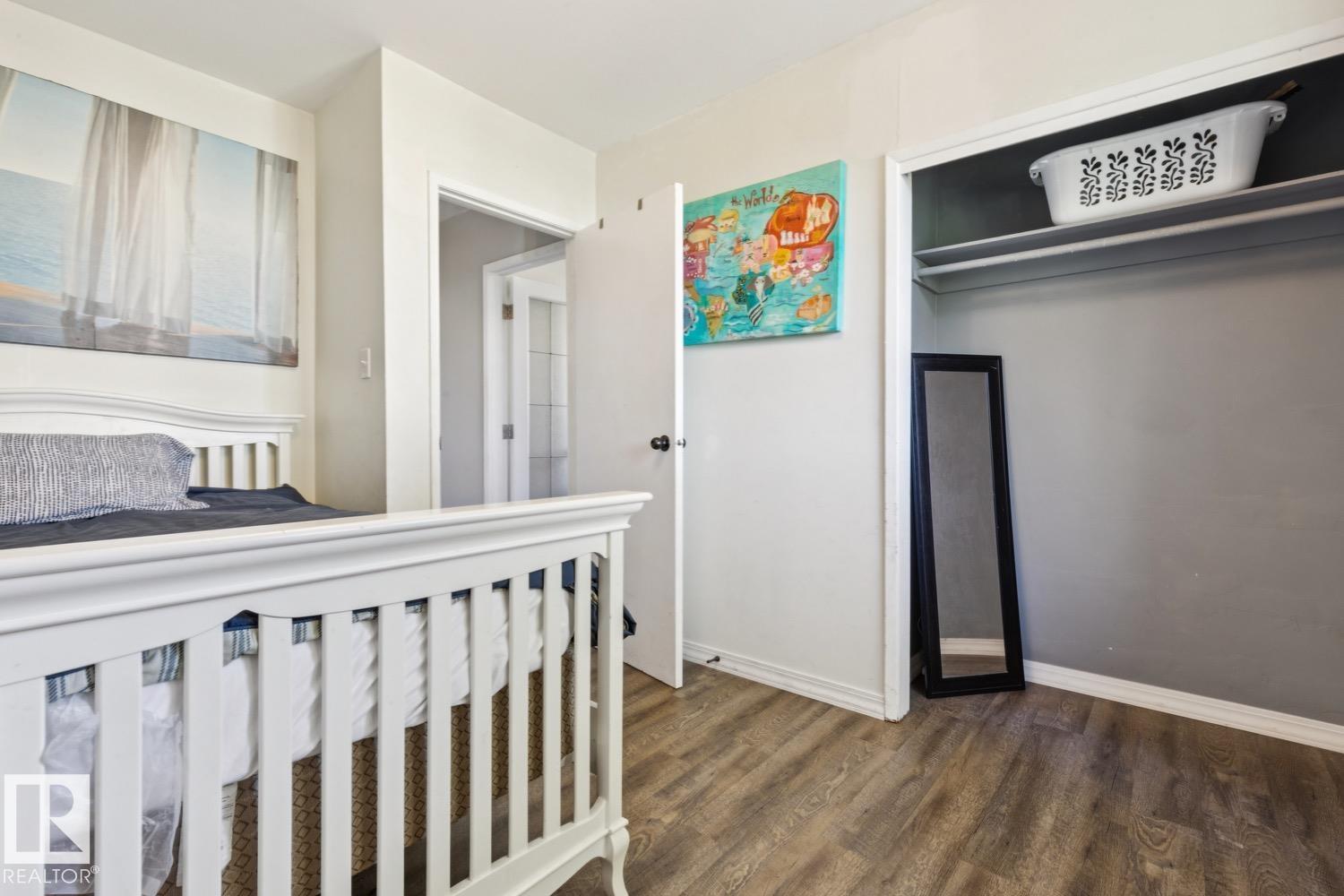 11452 39 AV NW