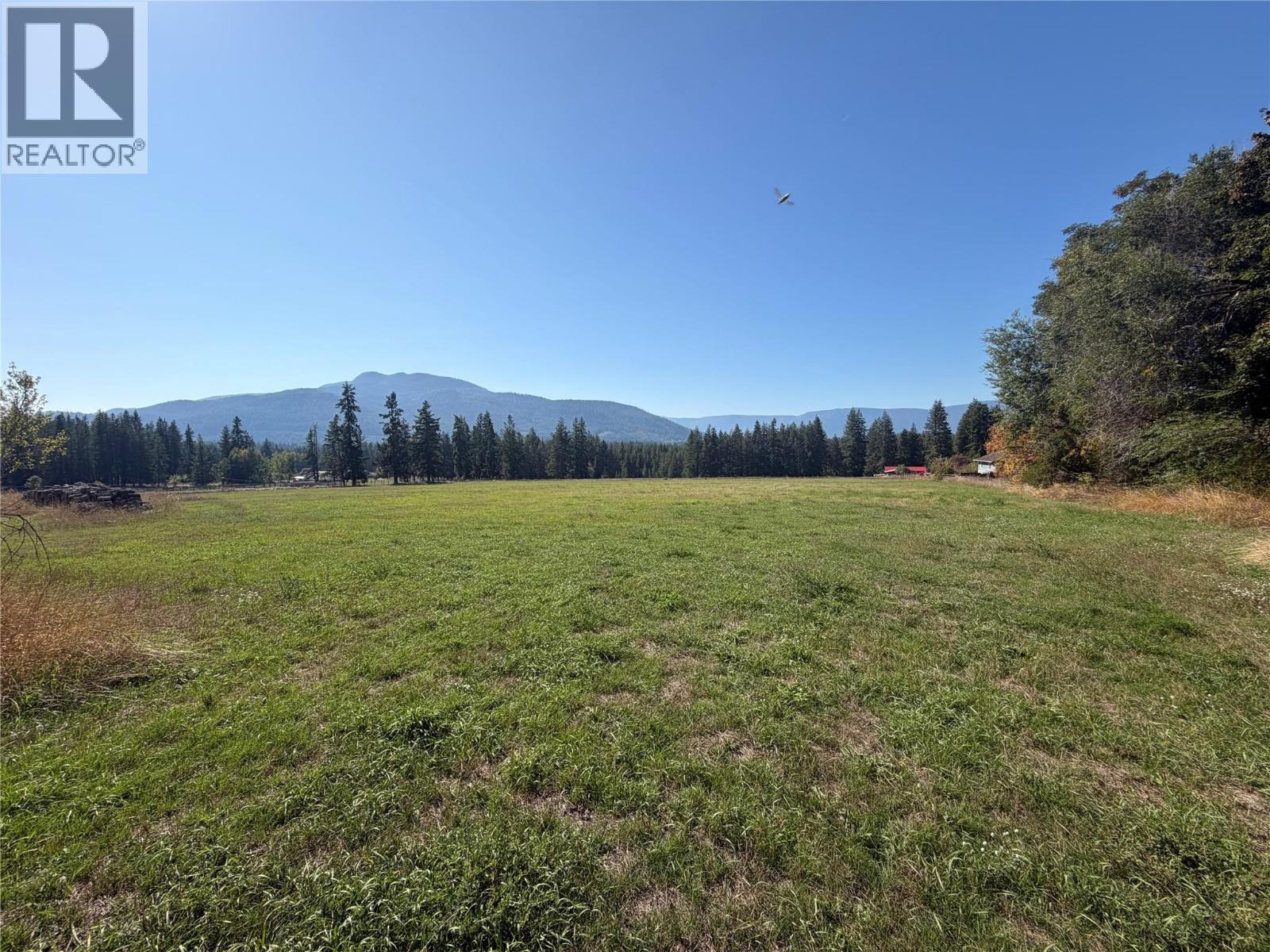 1141 70 Street SE Salmon Arm Photo 11 1141 70 Street SE Salmon Arm Photo 11