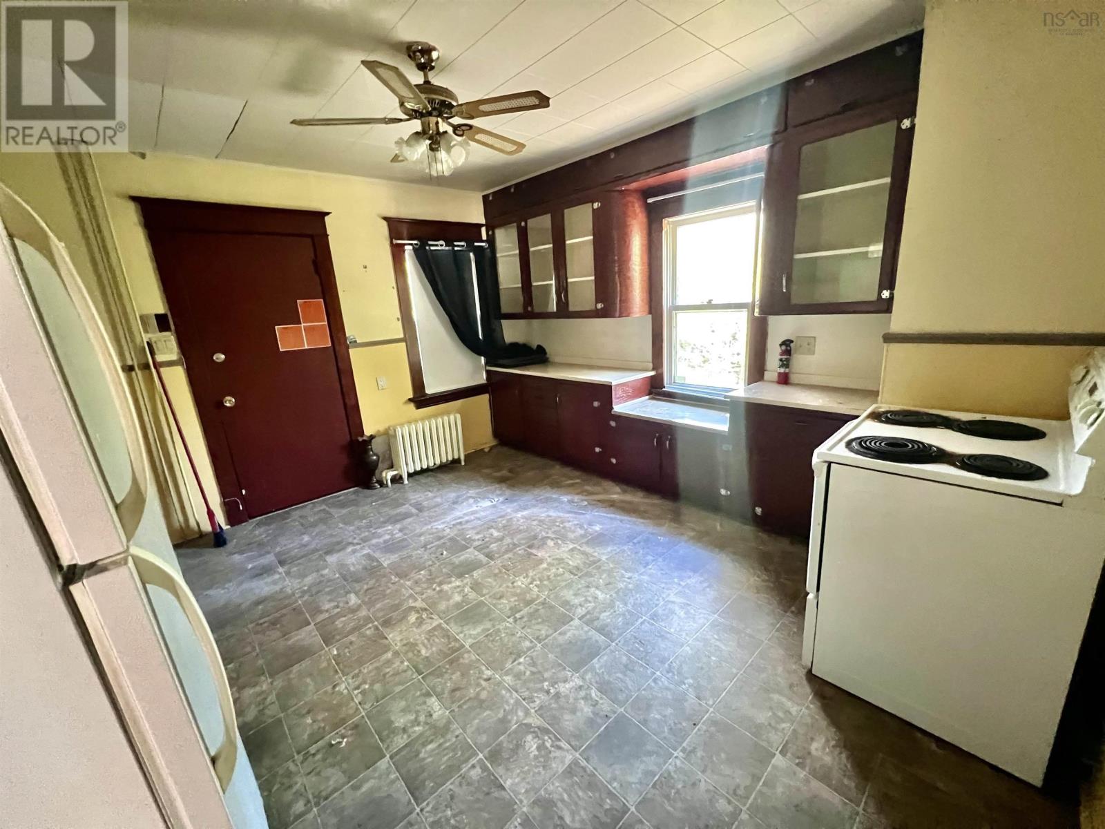 61 Harrison Avenue, Sydney, Nova Scotia  B1S 2Y3 - Photo 10 - 202623856