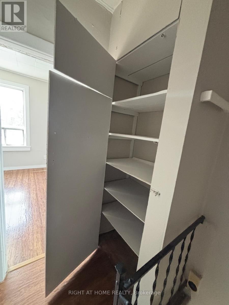 Upper - 505 Oakwood Avenue, Toronto, Ontario M6E 2W9 - Photo 12 - C13805862