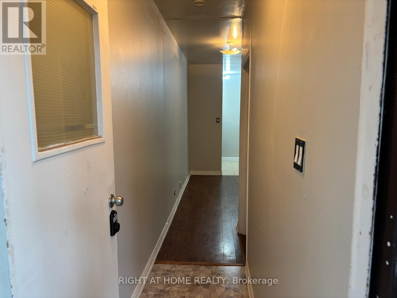 Main - 505 Oakwood Avenue, Toronto, Ontario  M6E 2W9 - Photo 11 - C13805864