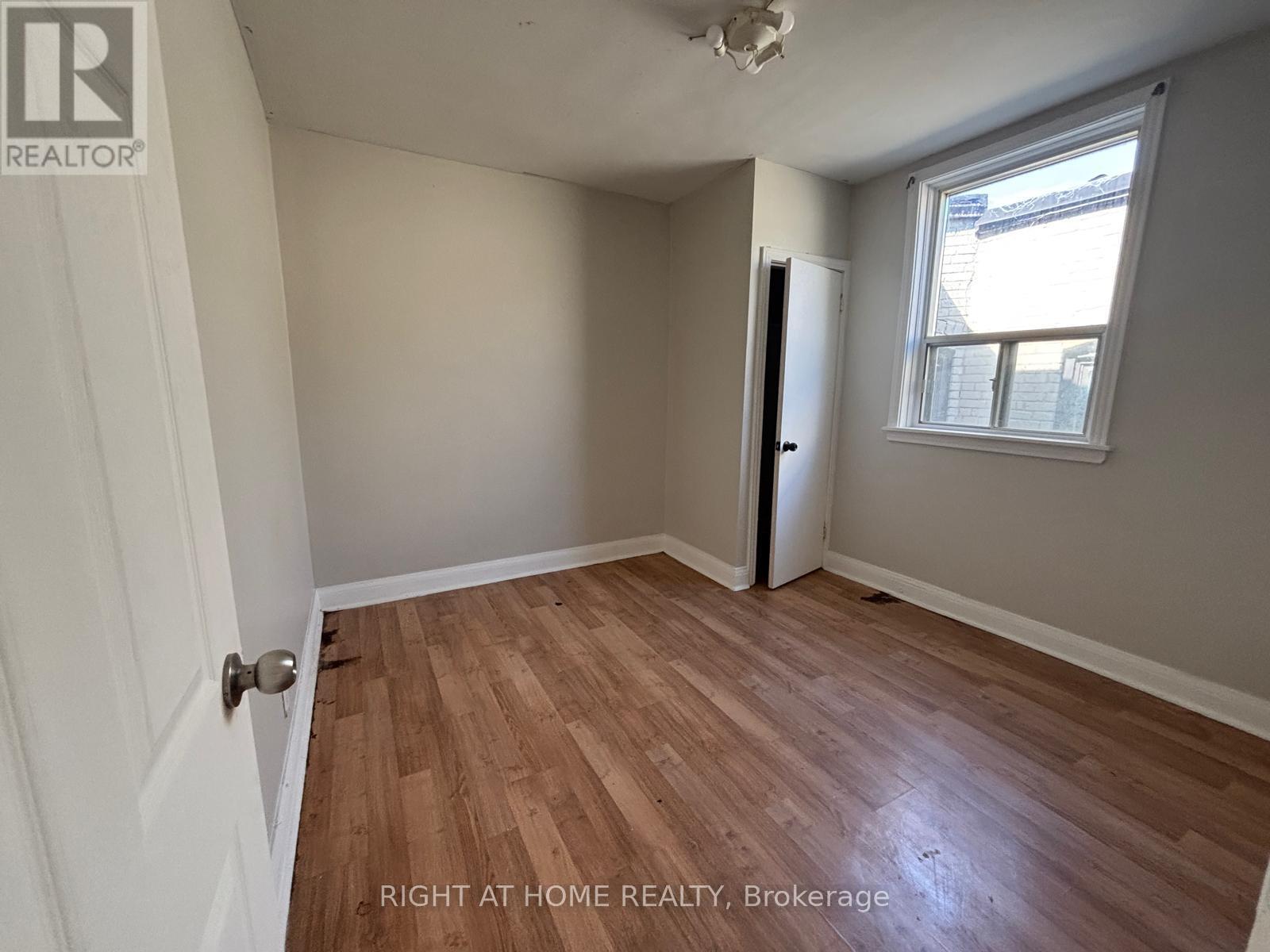 Unit 1 Upper - 503 Oakwood Avenue, Toronto, Ontario  M6E 2W9 - Photo 5 - C13805874