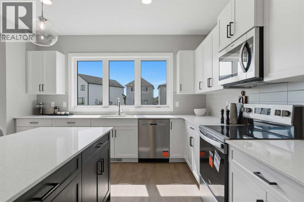 343 Belvedere Drive Se, Calgary, Alberta  T2A 7Y2 - Photo 13 - A2327532