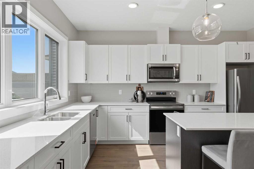343 Belvedere Drive Se, Calgary, Alberta  T2A 7Y2 - Photo 15 - A2327532