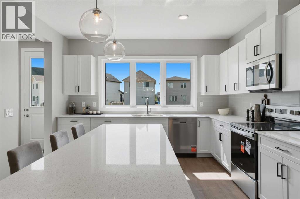 343 Belvedere Drive Se, Calgary, Alberta  T2A 7Y2 - Photo 12 - A2327532