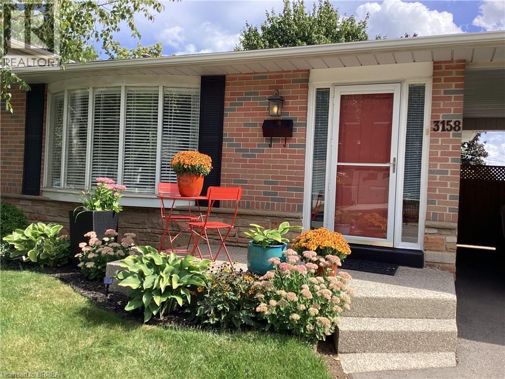 3158 PALMER Drive, Burlington, Ontario