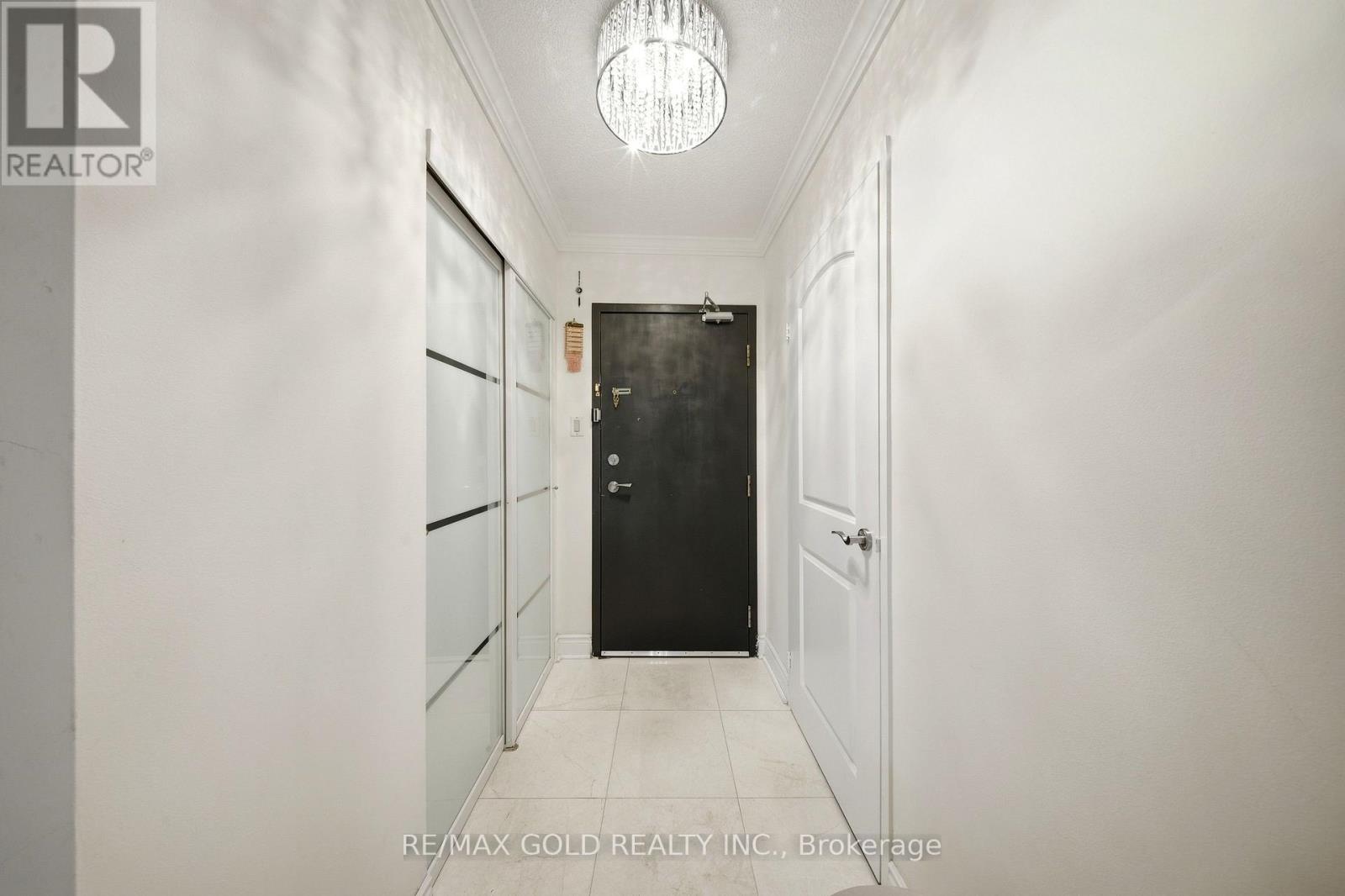 2701 - 8 Lisa Street, Brampton, Ontario  L6T 4S6 - Photo 6 - W13805858