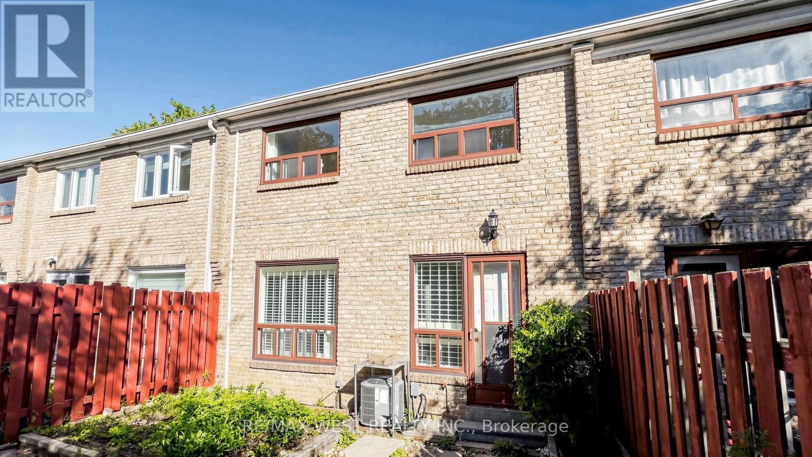 24 - 25 Gosford Boulevard, Toronto, Ontario  M3N 2G7 - Photo 38 - W13804522