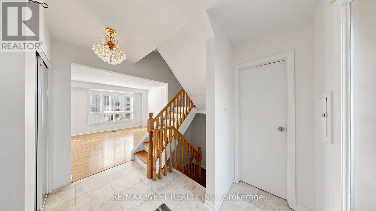 24 - 25 Gosford Boulevard, Toronto, Ontario  M3N 2G7 - Photo 7 - W13804522
