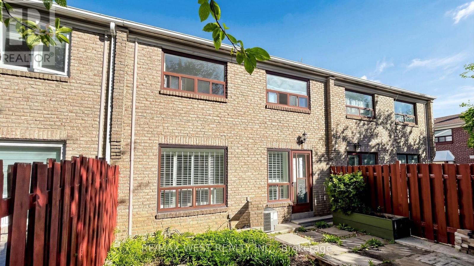 24 - 25 Gosford Boulevard, Toronto, Ontario  M3N 2G7 - Photo 40 - W13804522