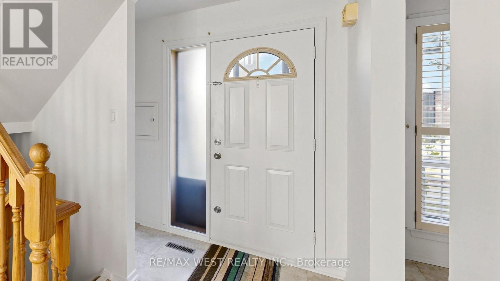 24 - 25 Gosford Boulevard, Toronto, Ontario  M3N 2G7 - Photo 6 - W13804522