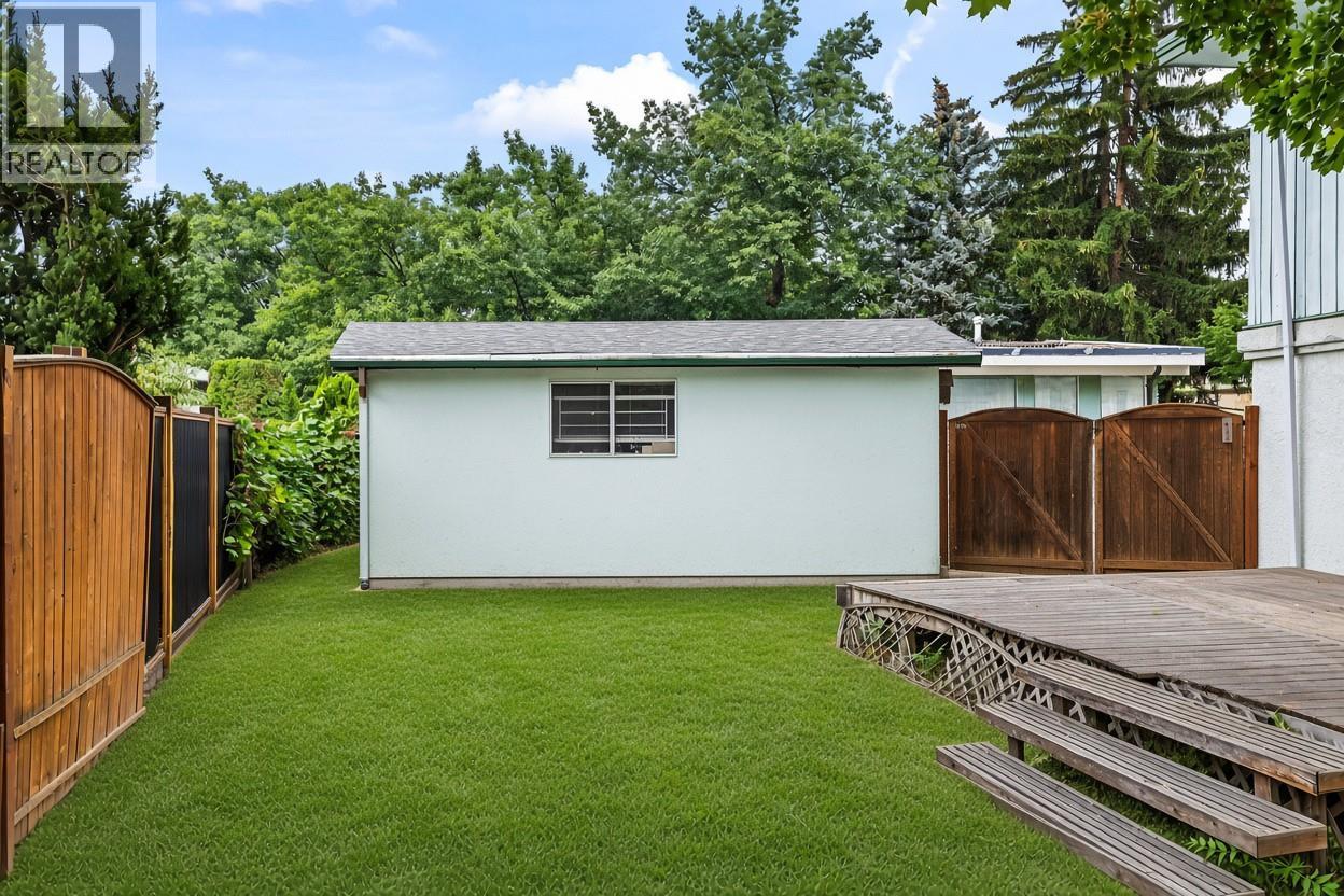 1050 Pinecrest Lane, Kelowna, British Columbia  V1Y 4L3 - Photo 3 - 10399294