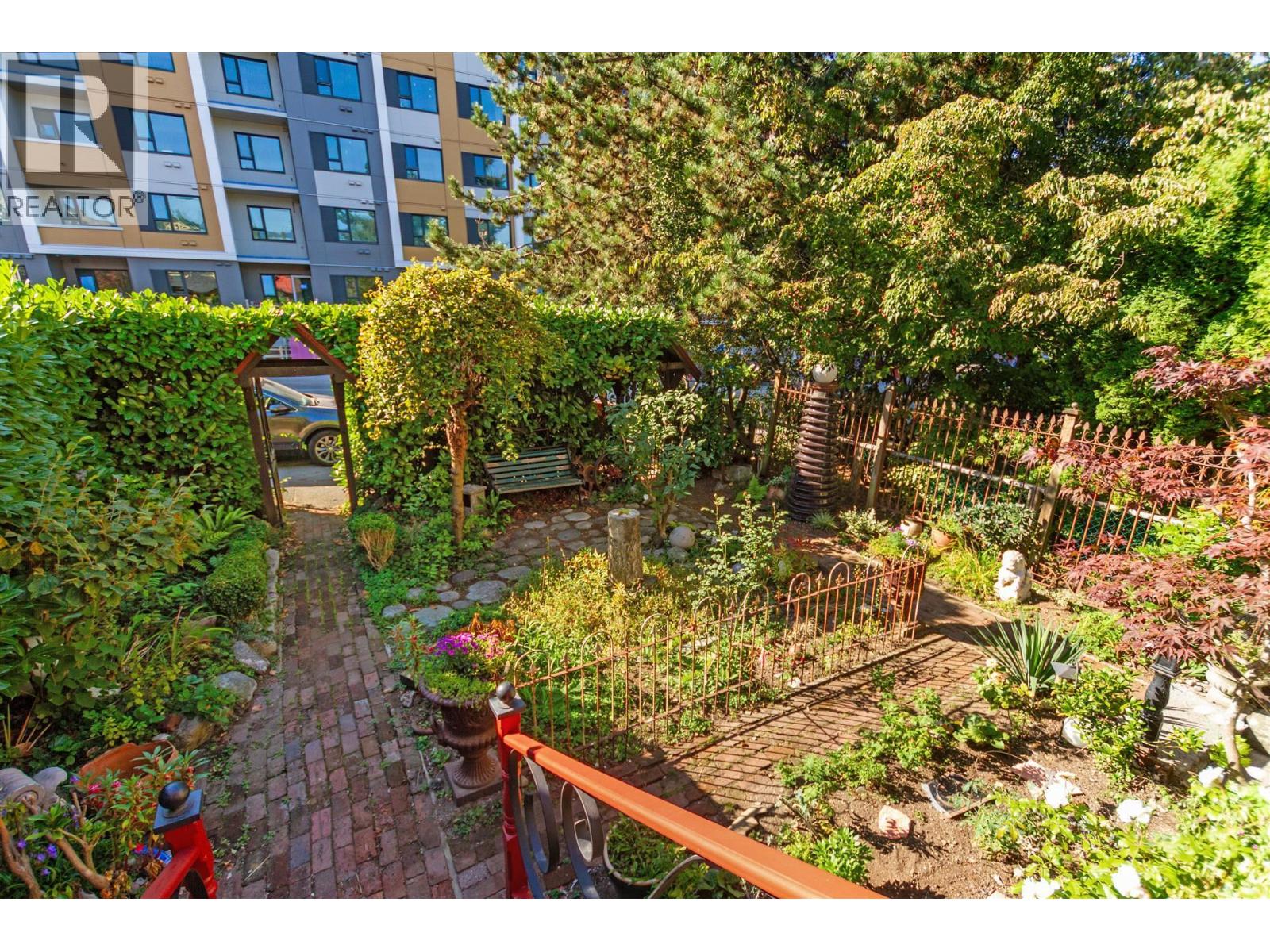 1663 Adanac Street, Vancouver, British Columbia  V5L 2C7 - Photo 34 - R3167392