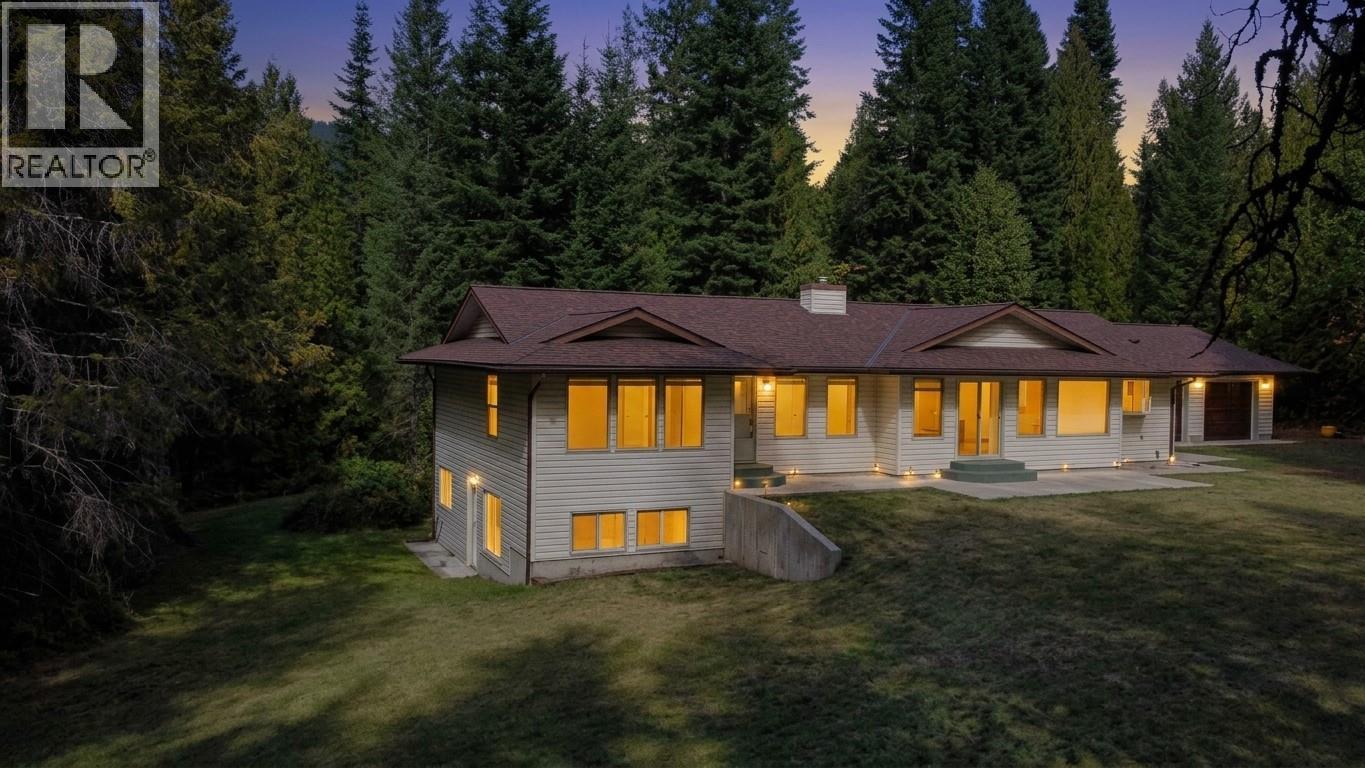 1070 Webb Road, South Slocan, British Columbia  V0G 2G0 - Photo 2 - 10399737