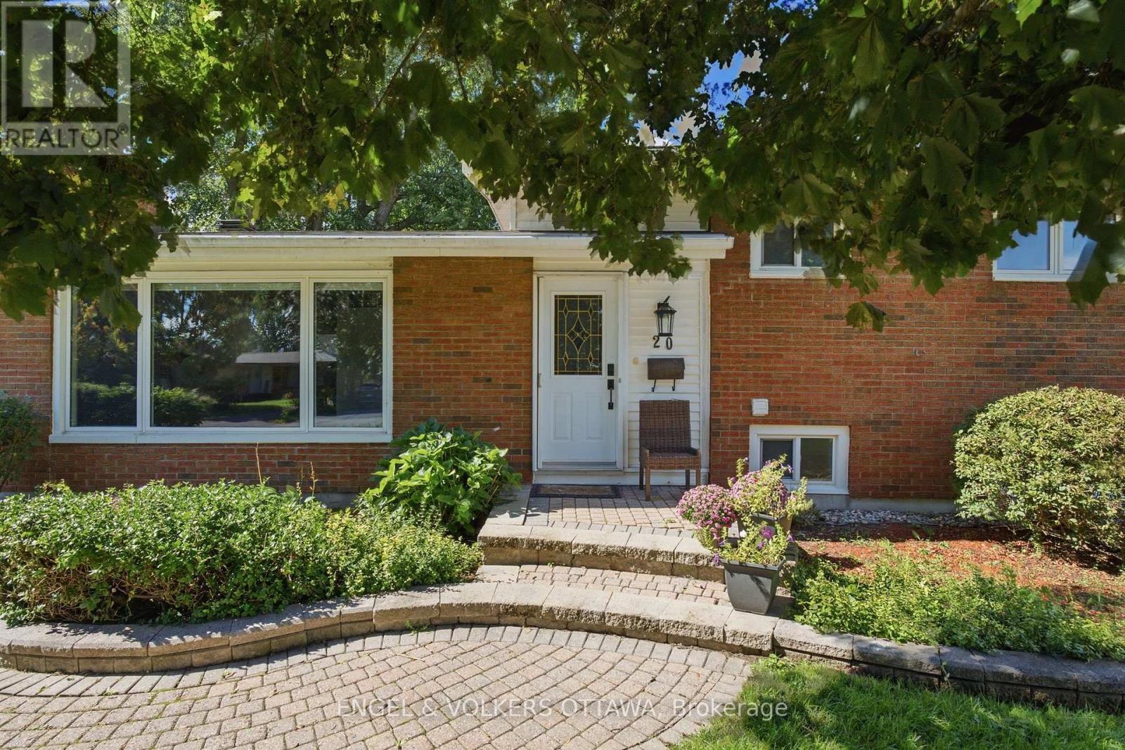 20 Parthia Avenue, Ottawa, Ontario  K2E 5J9 - Photo 2 - X13774520