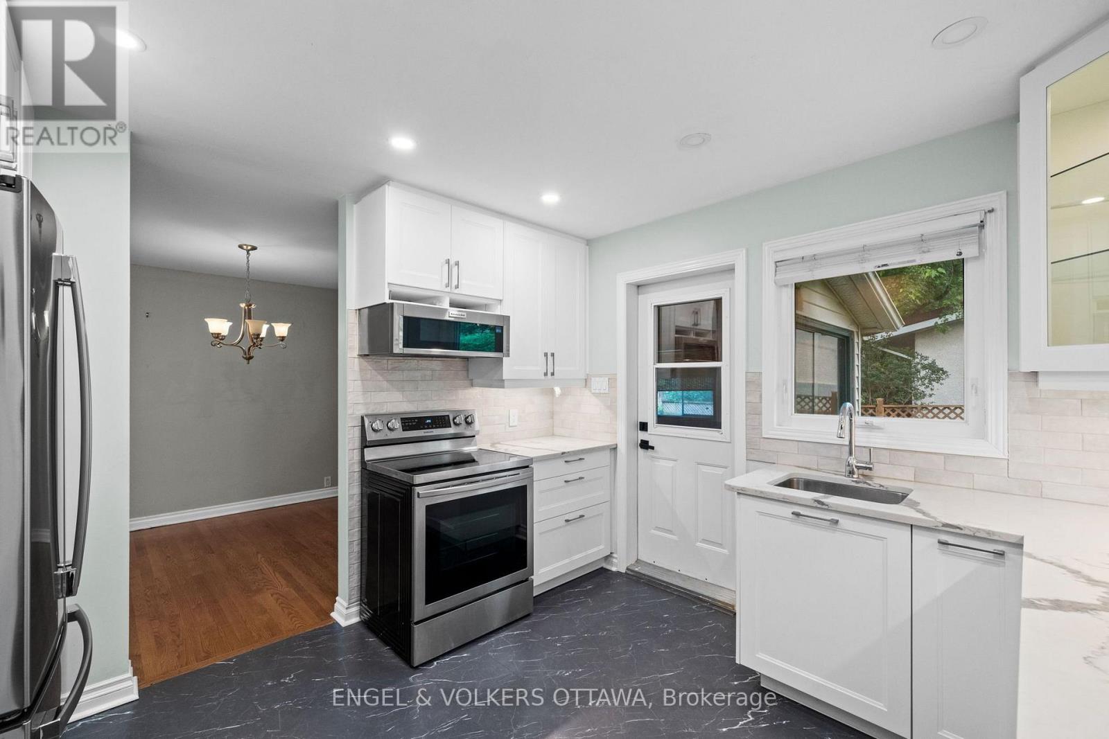 20 Parthia Avenue, Ottawa, Ontario  K2E 5J9 - Photo 12 - X13774520