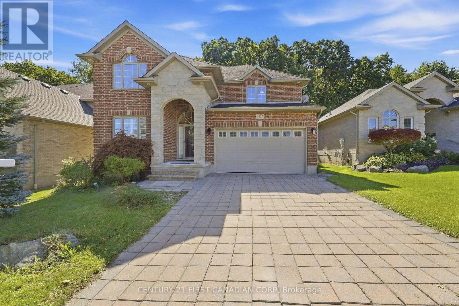 1569 SHORE ROAD, London South, Ontario