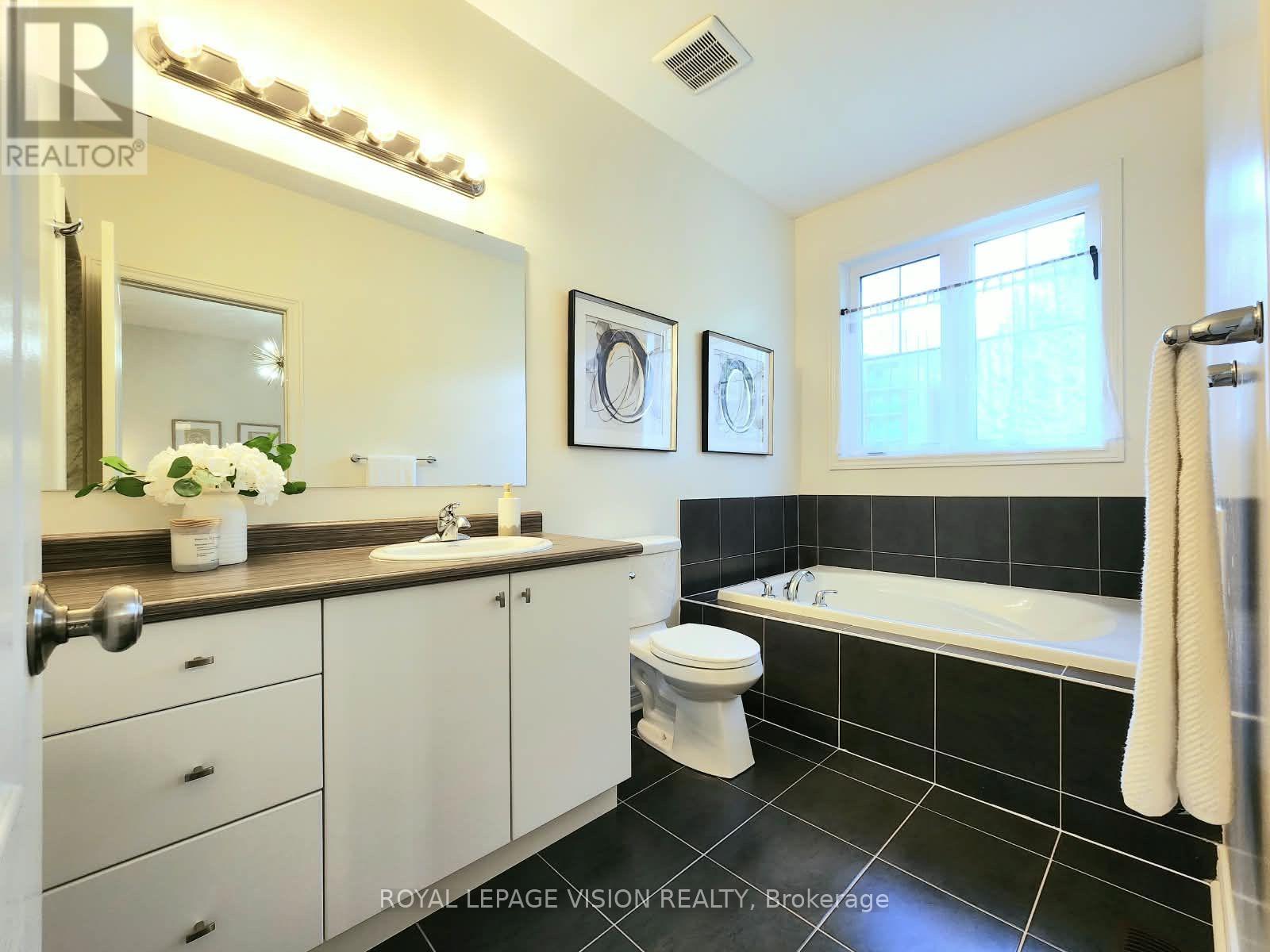 360 William Graham Drive, Aurora, Ontario  L4G 0Z9 - Photo 18 - N13606924