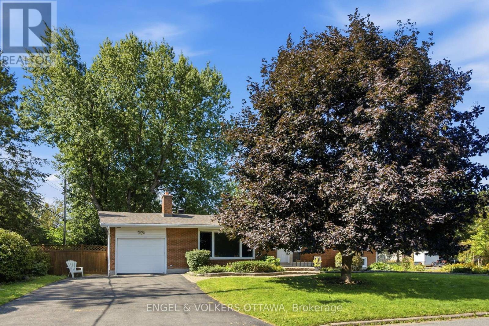 20 PARTHIA AVENUE, Ottawa, Ontario