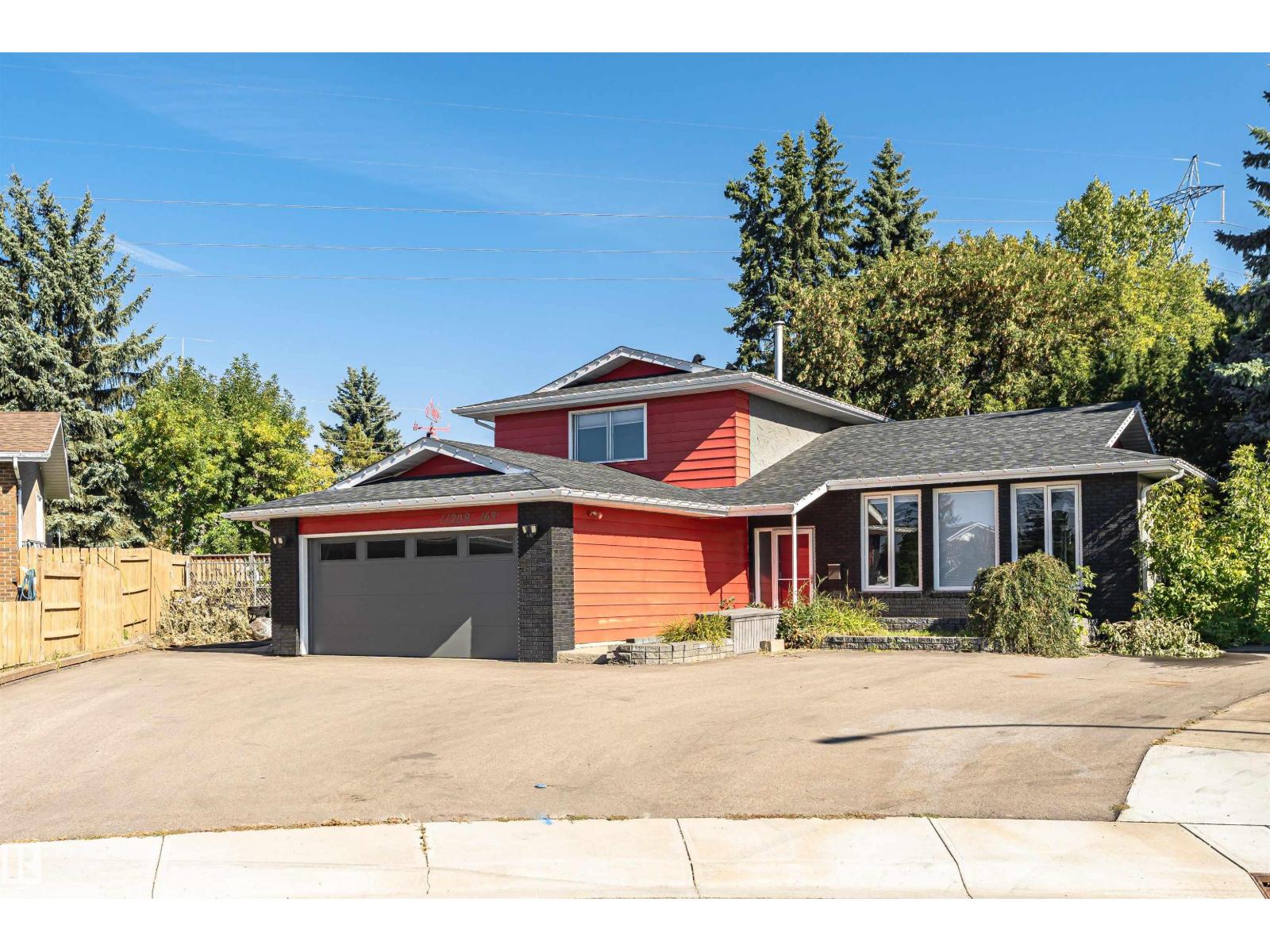 11208 163A AV NW, edmonton, Alberta