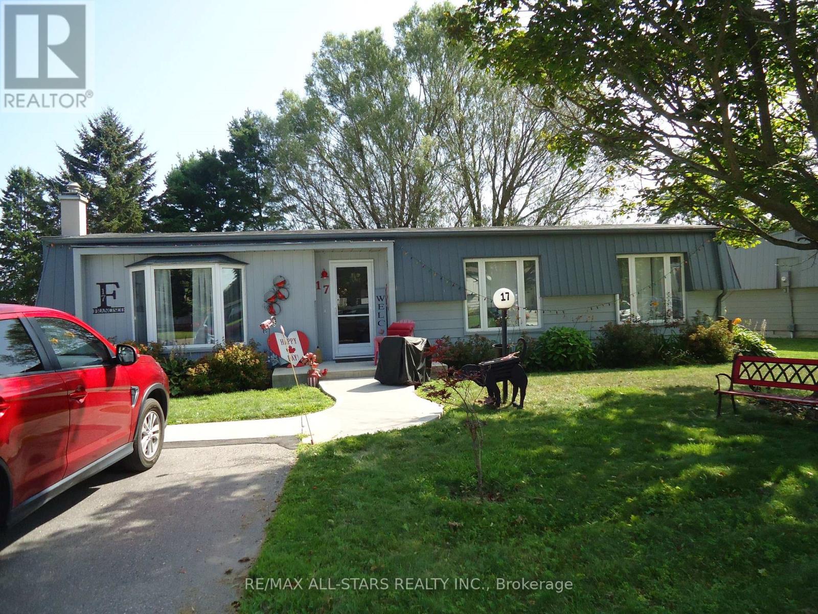 17 PINERIDGE COURT, Clarington, Ontario