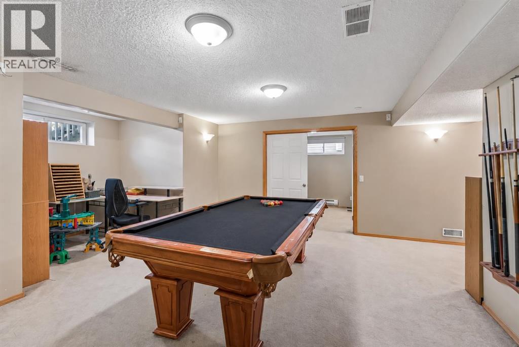 8 Fairways Place NW, Airdrie, Alberta  T4B 2R7 - Photo 16 - A2346671