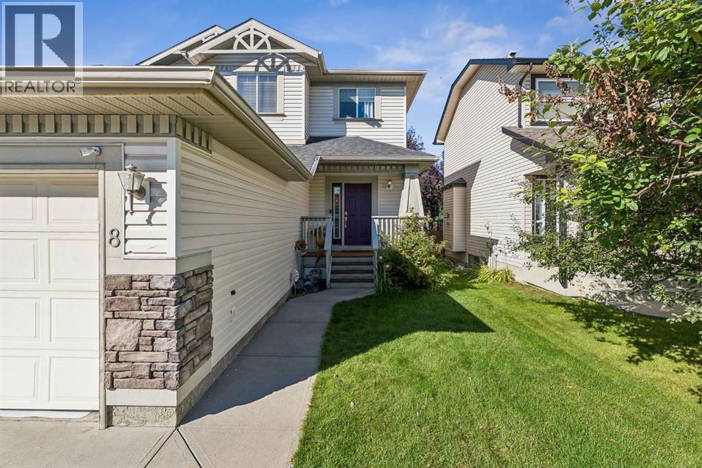 8 Fairways Place NW, Airdrie, Alberta  T4B 2R7 - Photo 2 - A2346671