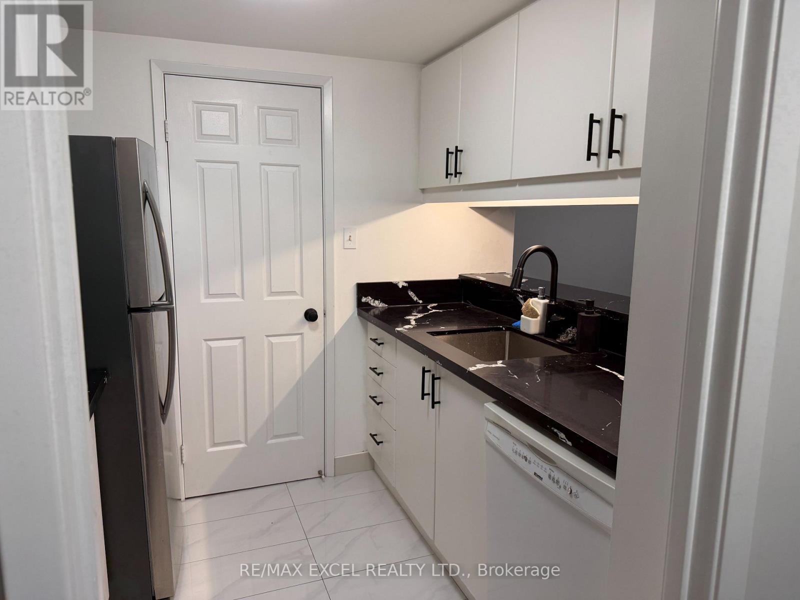 714 - 711 BAY STREET, Toronto, Ontario