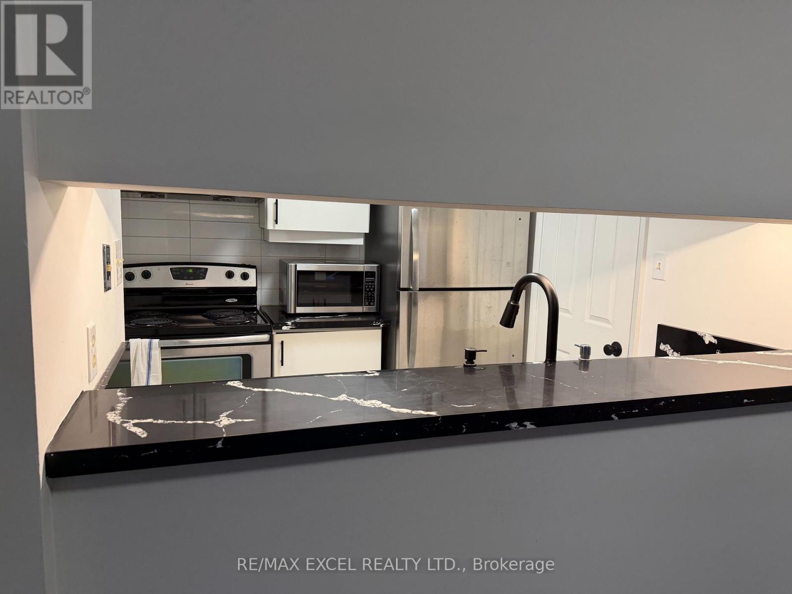 714 - 711 Bay Street, Toronto, Ontario  M5G 2J8 - Photo 2 - C13707344