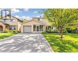 210 SHAUGHNESSY BOULEVARD, Toronto, Ontario