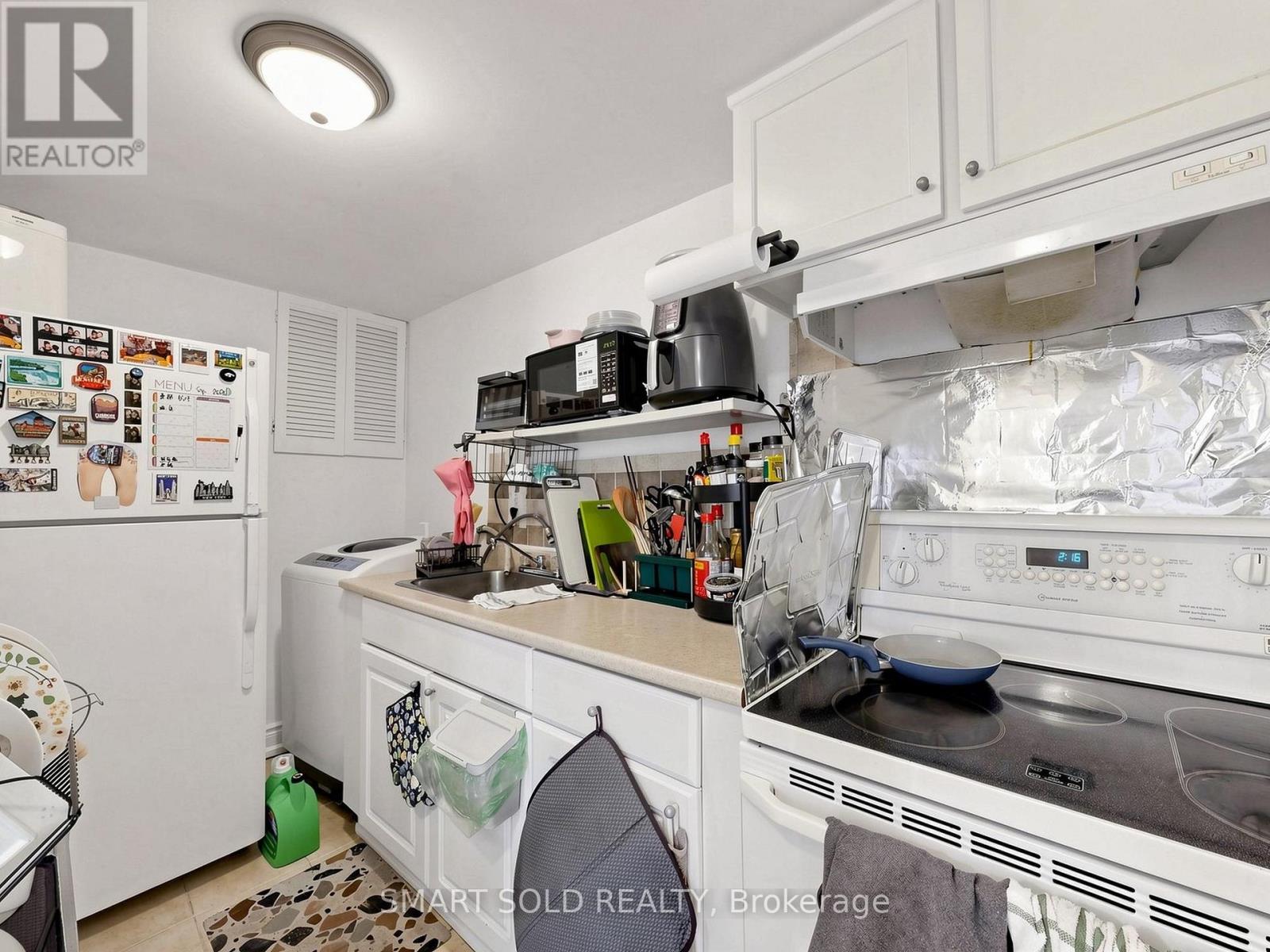 210 Shaughnessy Boulevard, Toronto, Ontario  M2J 1K4 - Photo 20 - C13799968