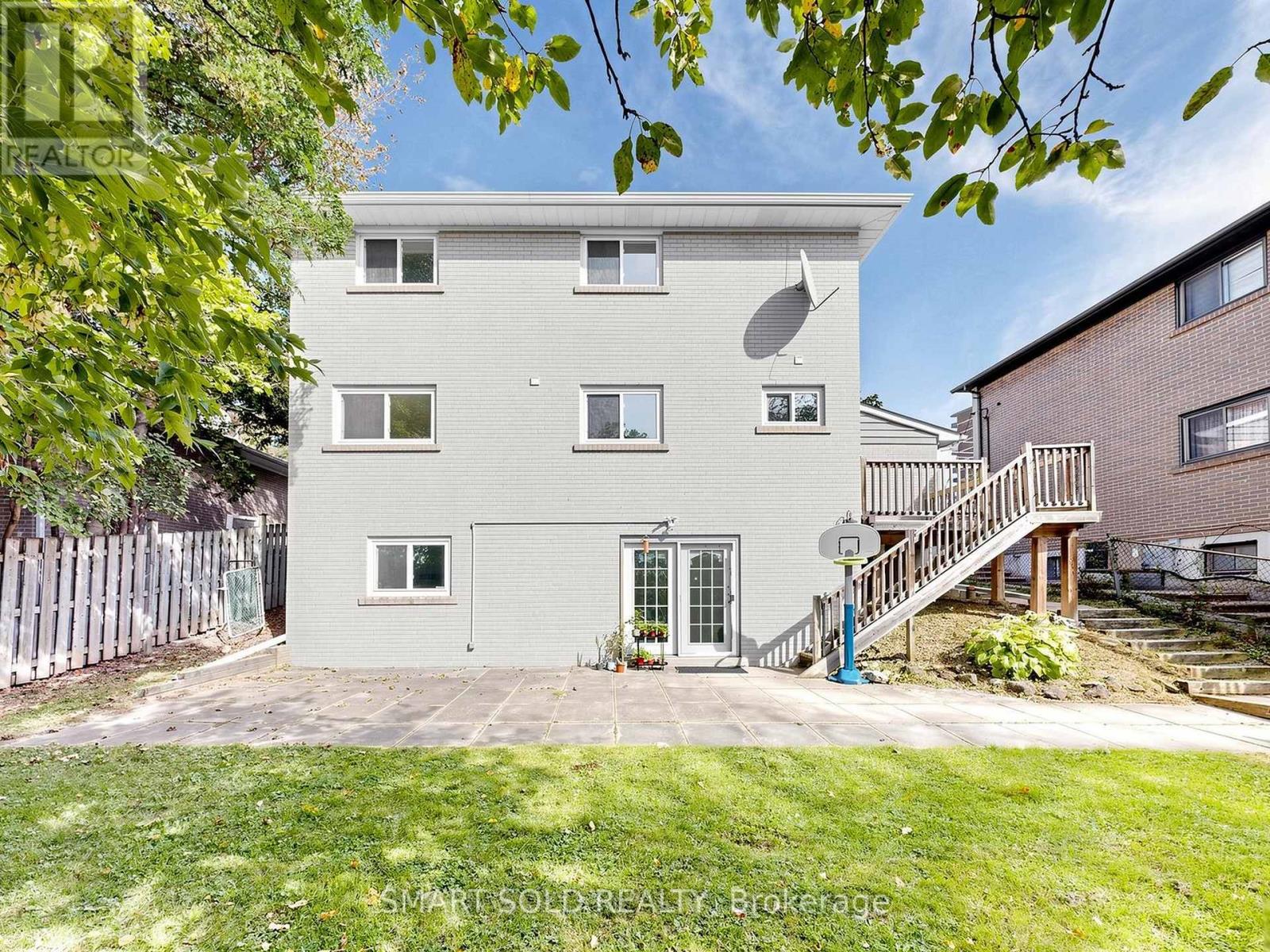 210 Shaughnessy Boulevard, Toronto, Ontario  M2J 1K4 - Photo 23 - C13799968