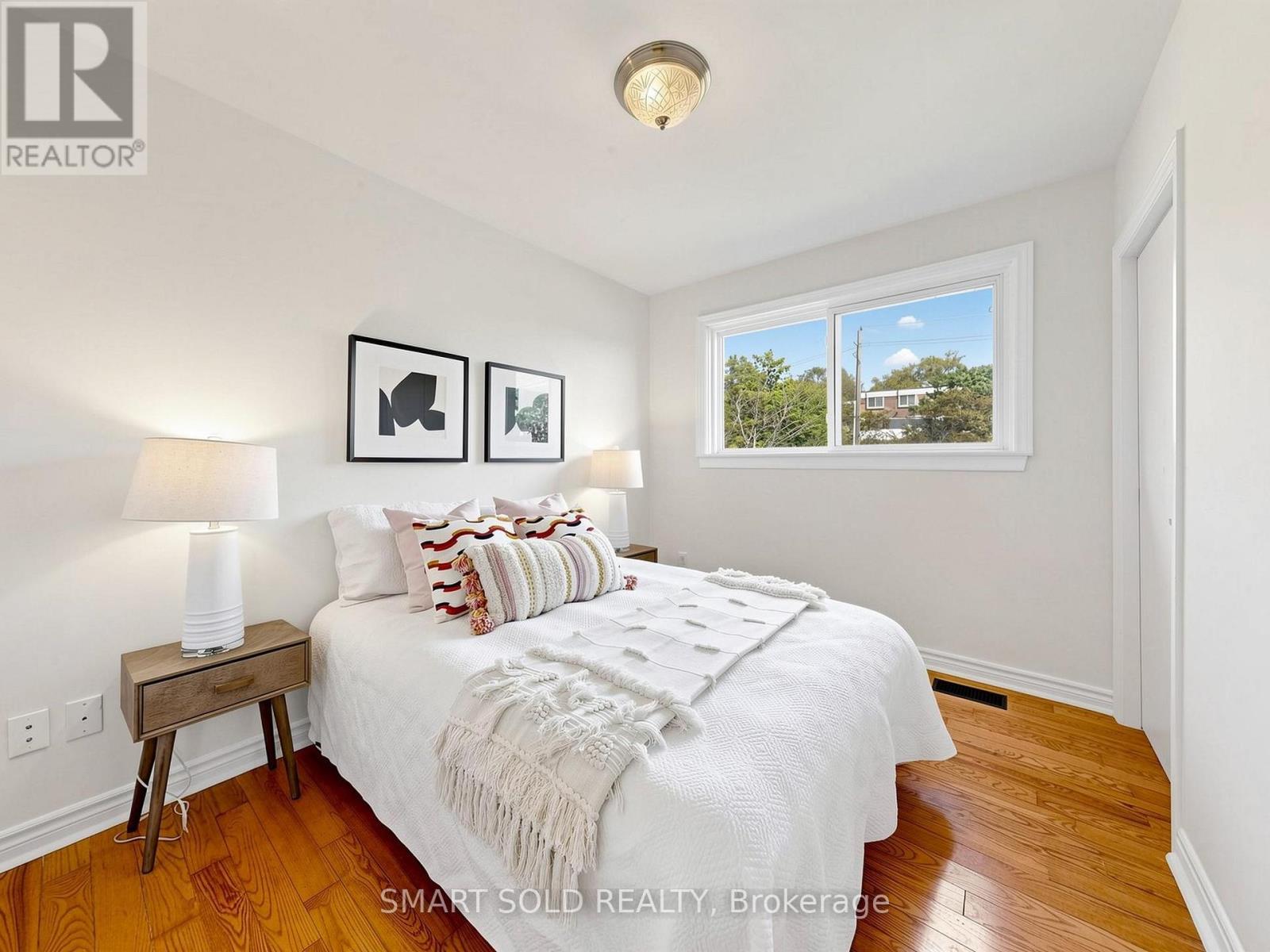 210 Shaughnessy Boulevard, Toronto, Ontario  M2J 1K4 - Photo 12 - C13799968