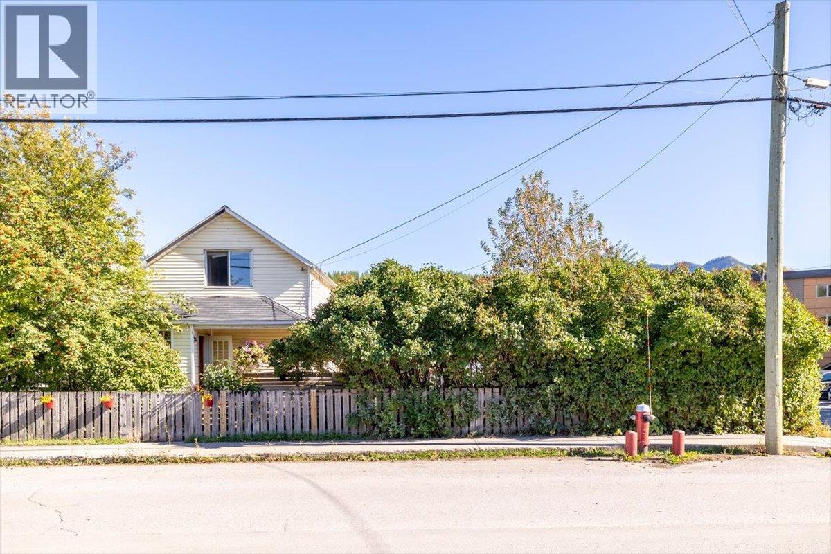 1112 2ND Avenue, Fernie, British Columbia