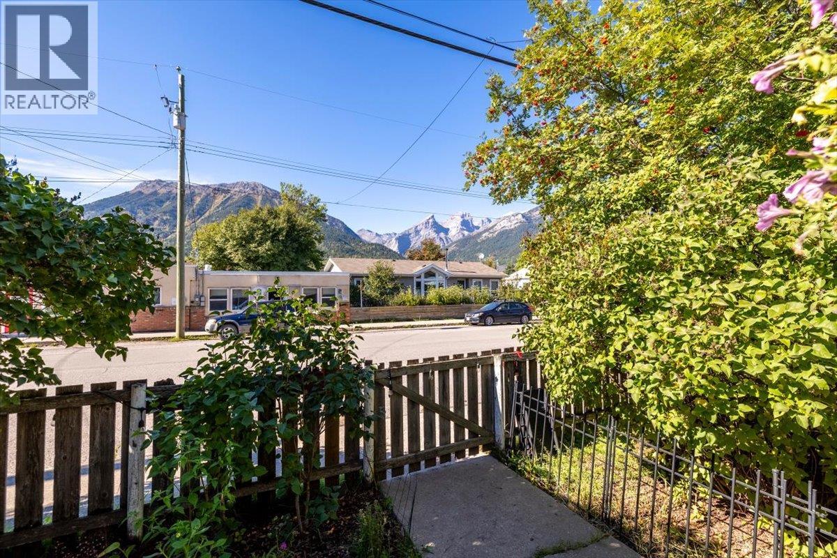 1112 2nd Avenue, Fernie, British Columbia  V0B 1M0 - Photo 10 - 10401378