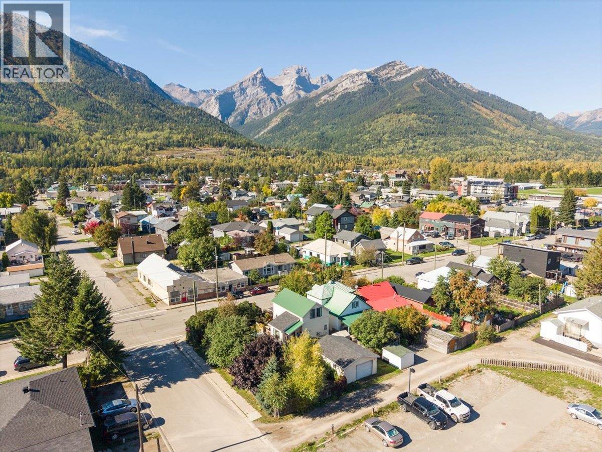 1112 2nd Avenue, Fernie, British Columbia  V0B 1M0 - Photo 20 - 10401378