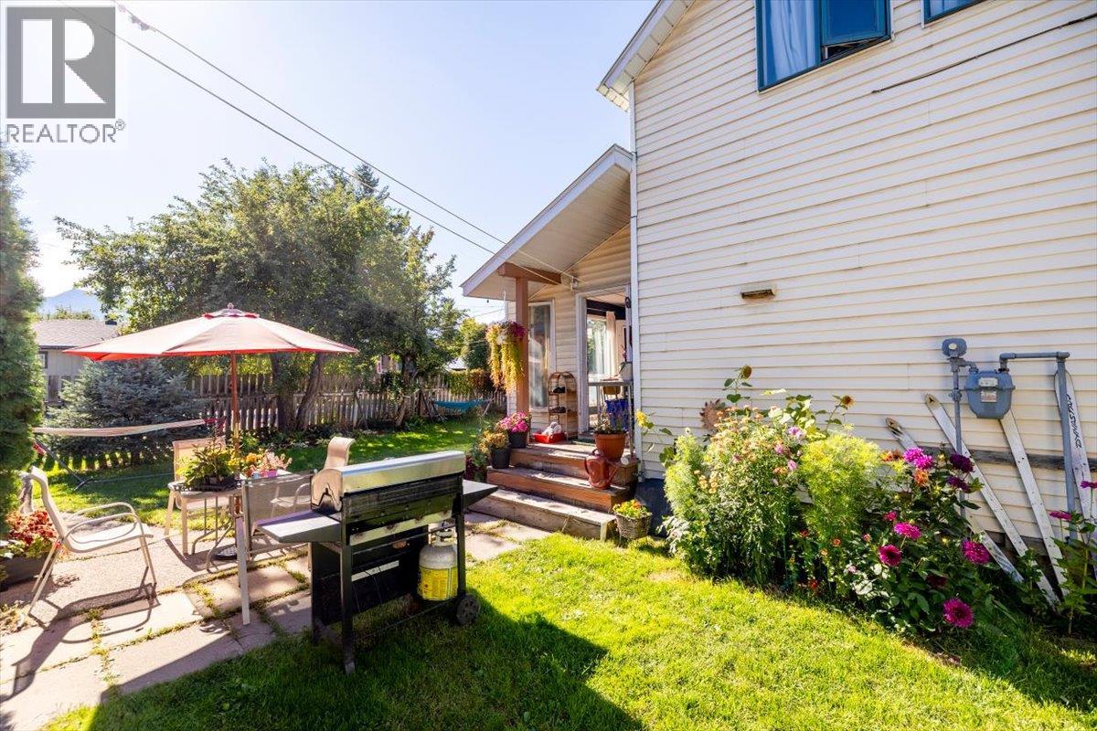 1112 2nd Avenue, Fernie, British Columbia  V0B 1M0 - Photo 38 - 10401378