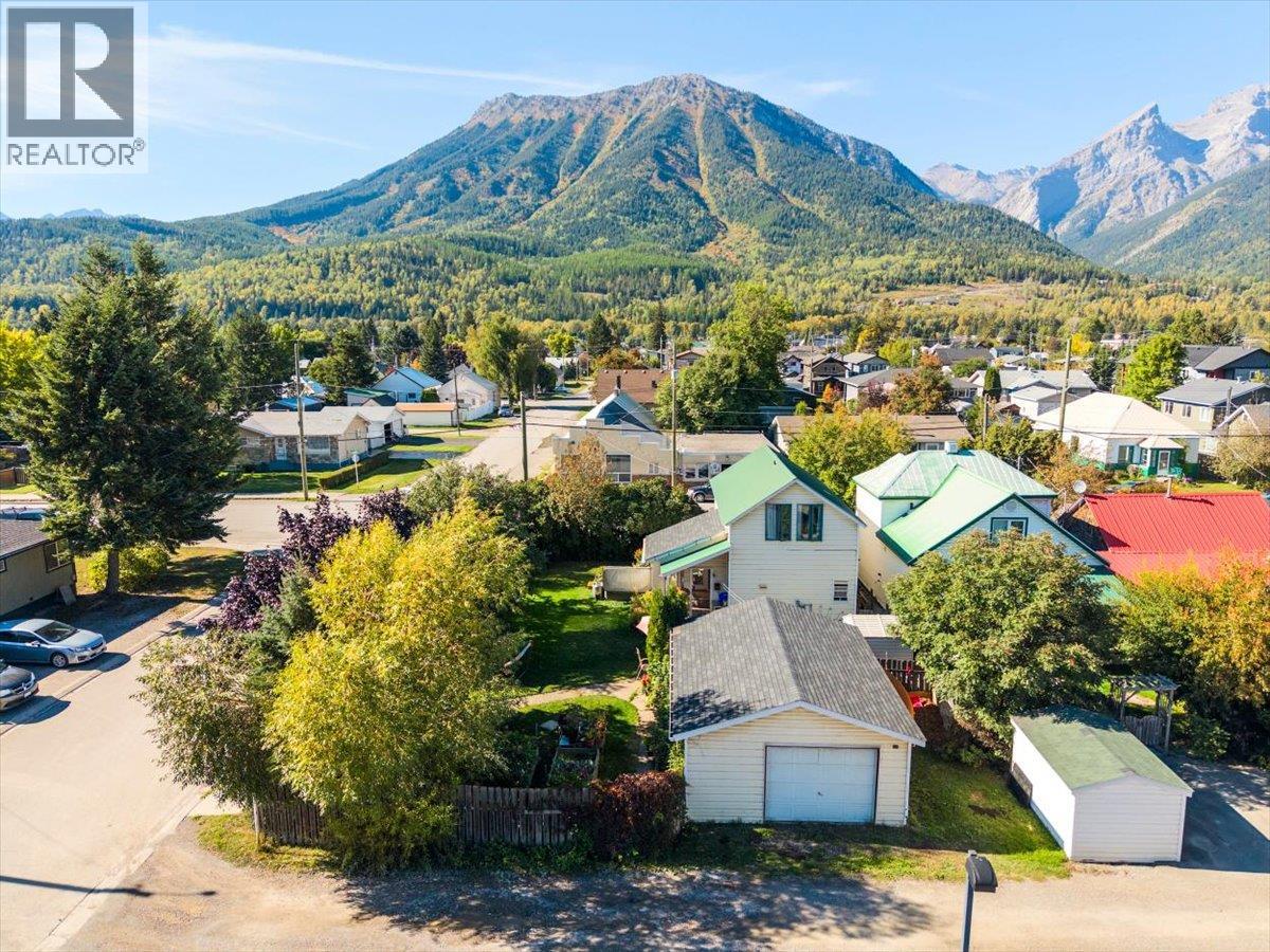 1112 2nd Avenue, Fernie, British Columbia  V0B 1M0 - Photo 21 - 10401378