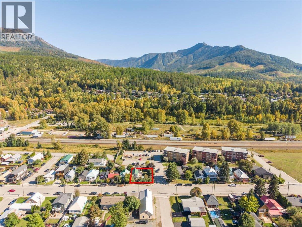 1112 2nd Avenue, Fernie, British Columbia  V0B 1M0 - Photo 14 - 10401378