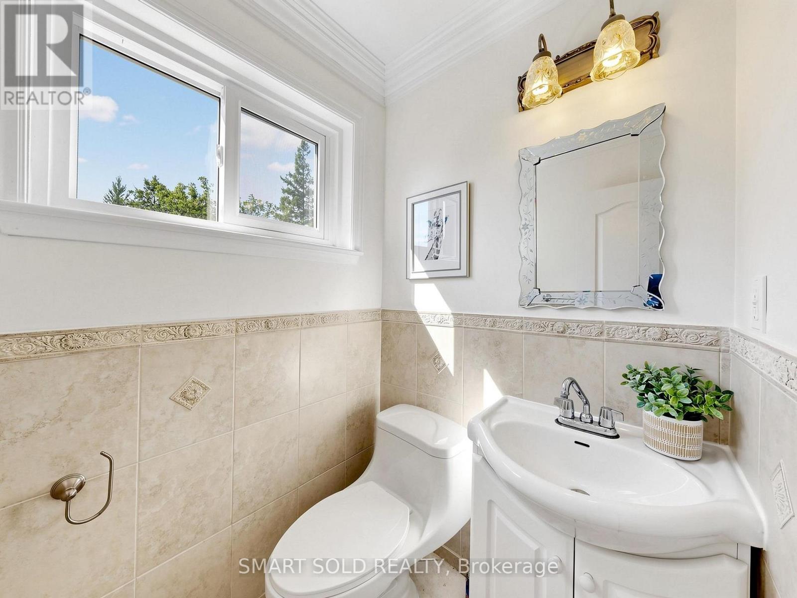 210 Shaughnessy Boulevard, Toronto, Ontario  M2J 1K4 - Photo 10 - C13799968