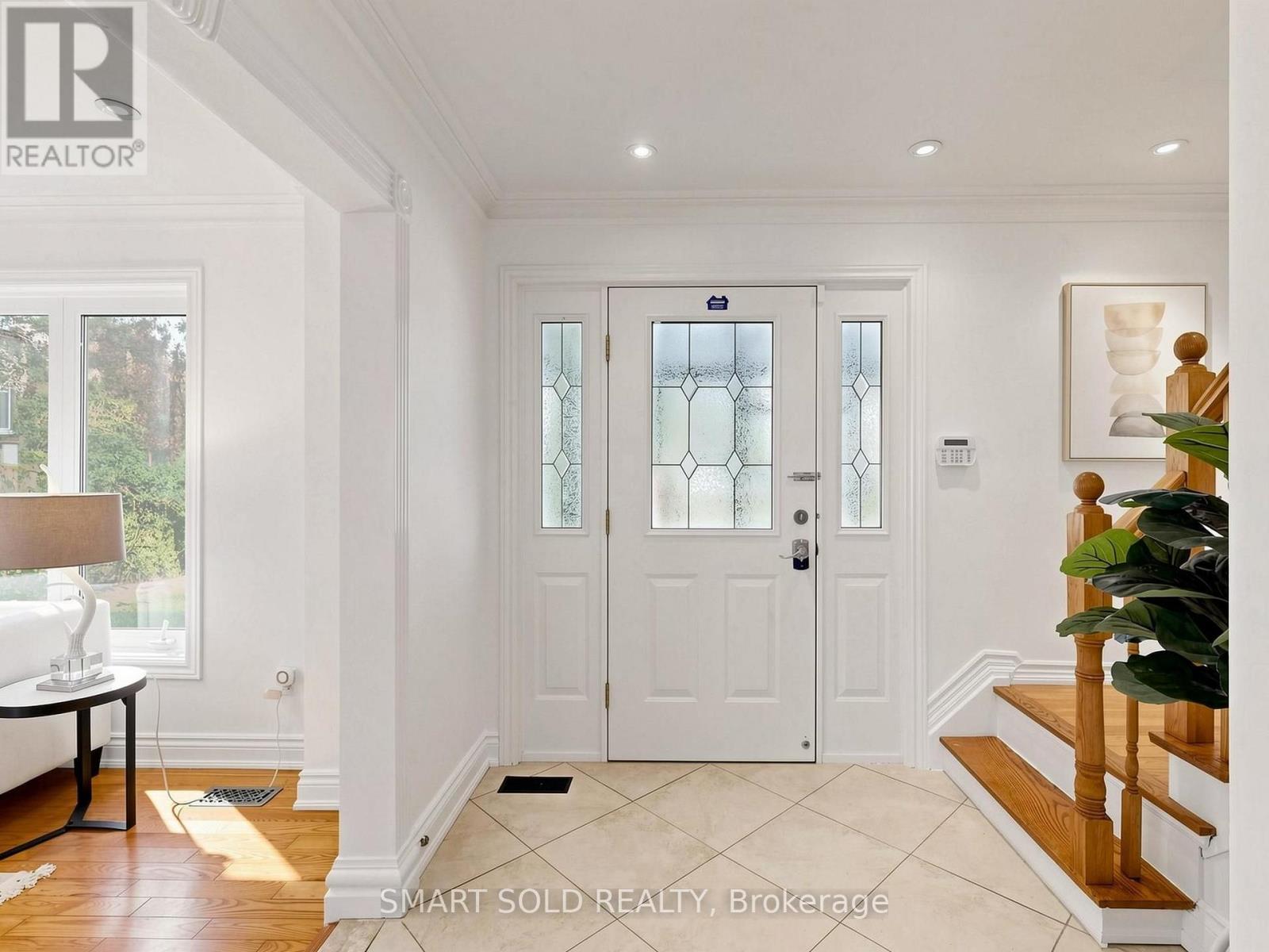 210 Shaughnessy Boulevard, Toronto, Ontario  M2J 1K4 - Photo 9 - C13799968