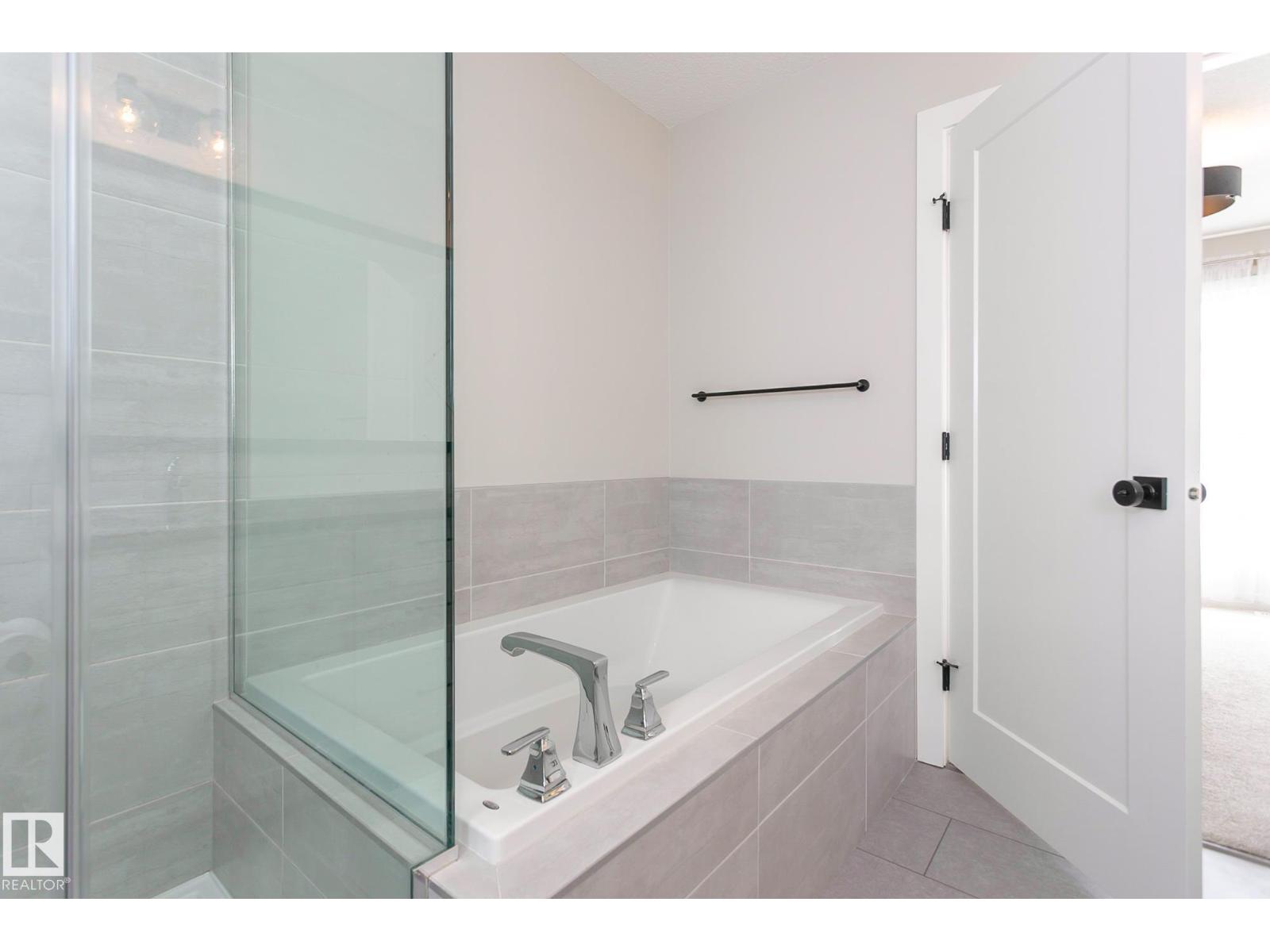 9111 65 Av Nw, Edmonton, Alberta  T6E 0J8 - Photo 18 - E4509506