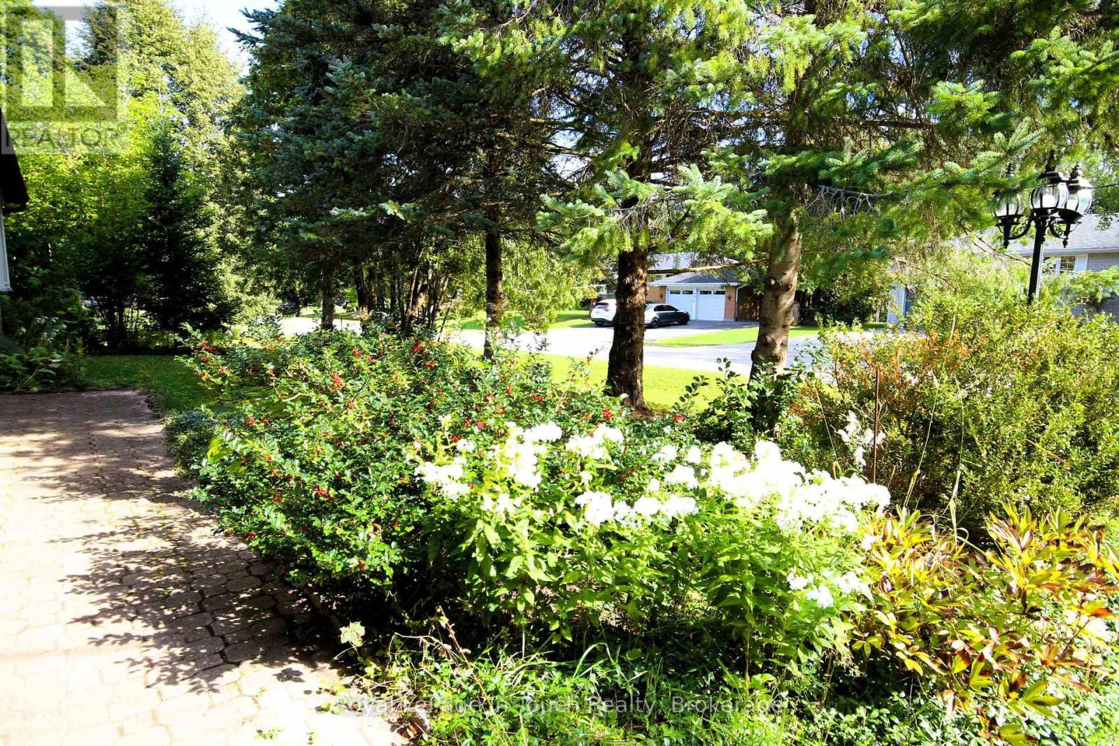 24 Glacier Trail, Tay, Ontario  L0K 1R0 - Photo 2 - S13694828