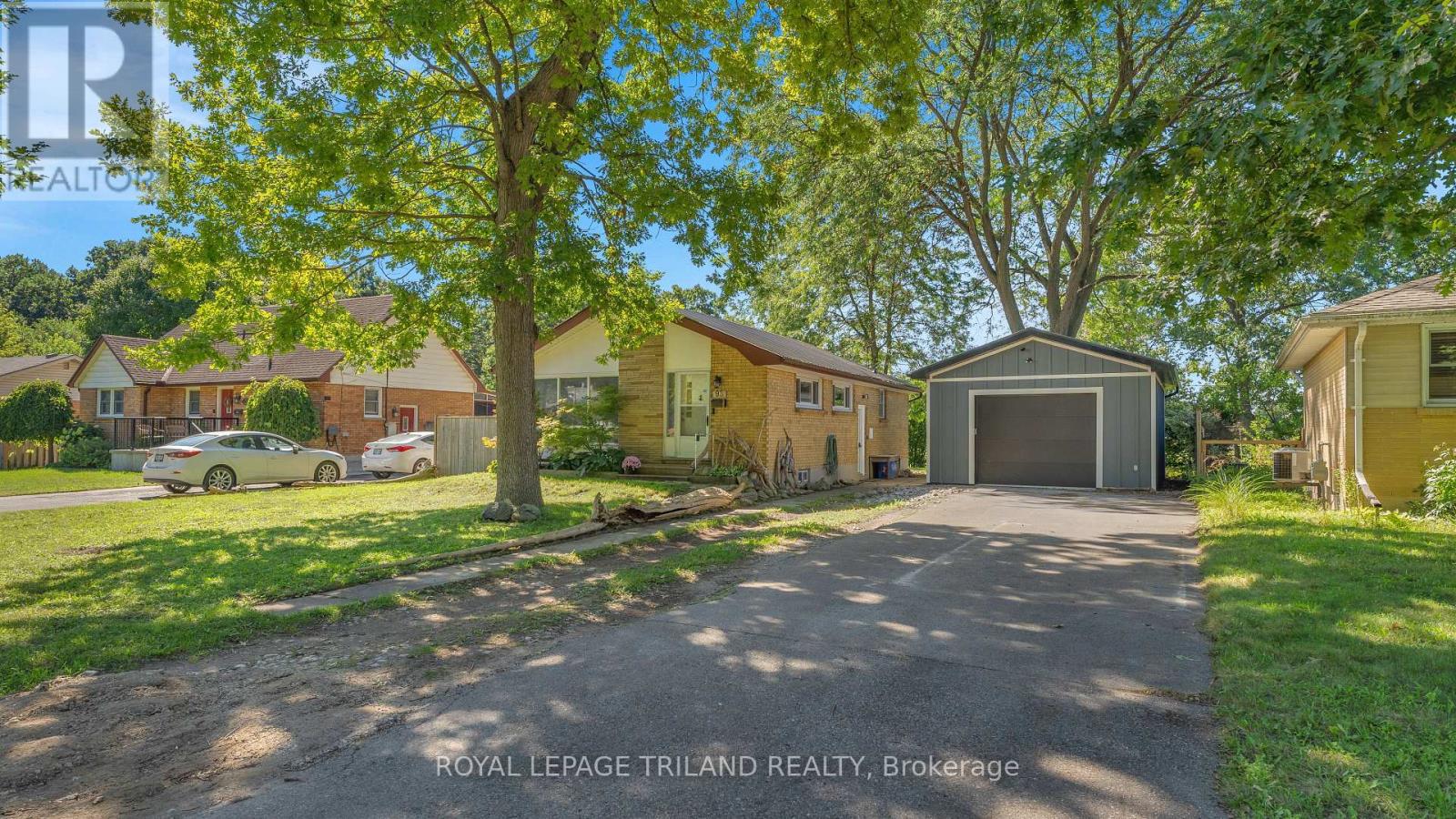 93 MANITOULIN DRIVE, London East, Ontario