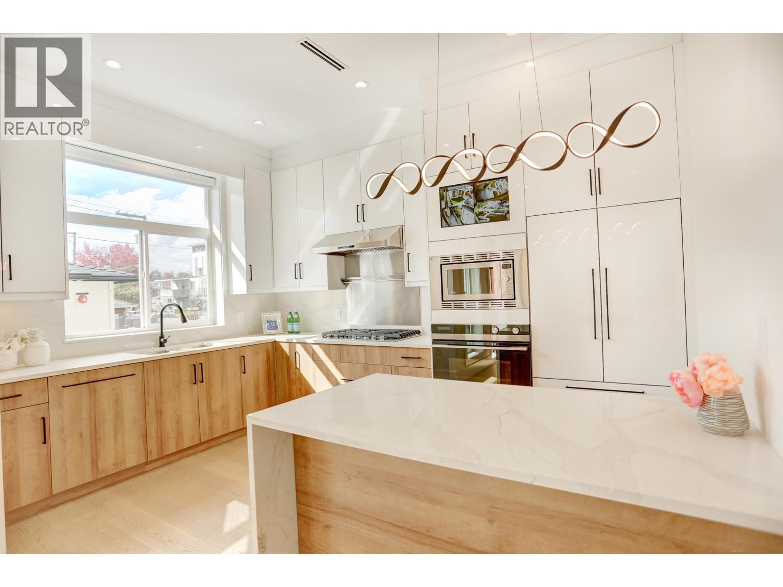 2026 E 32nd Avenue, Vancouver, British Columbia  V5N 3B8 - Photo 7 - R3165968