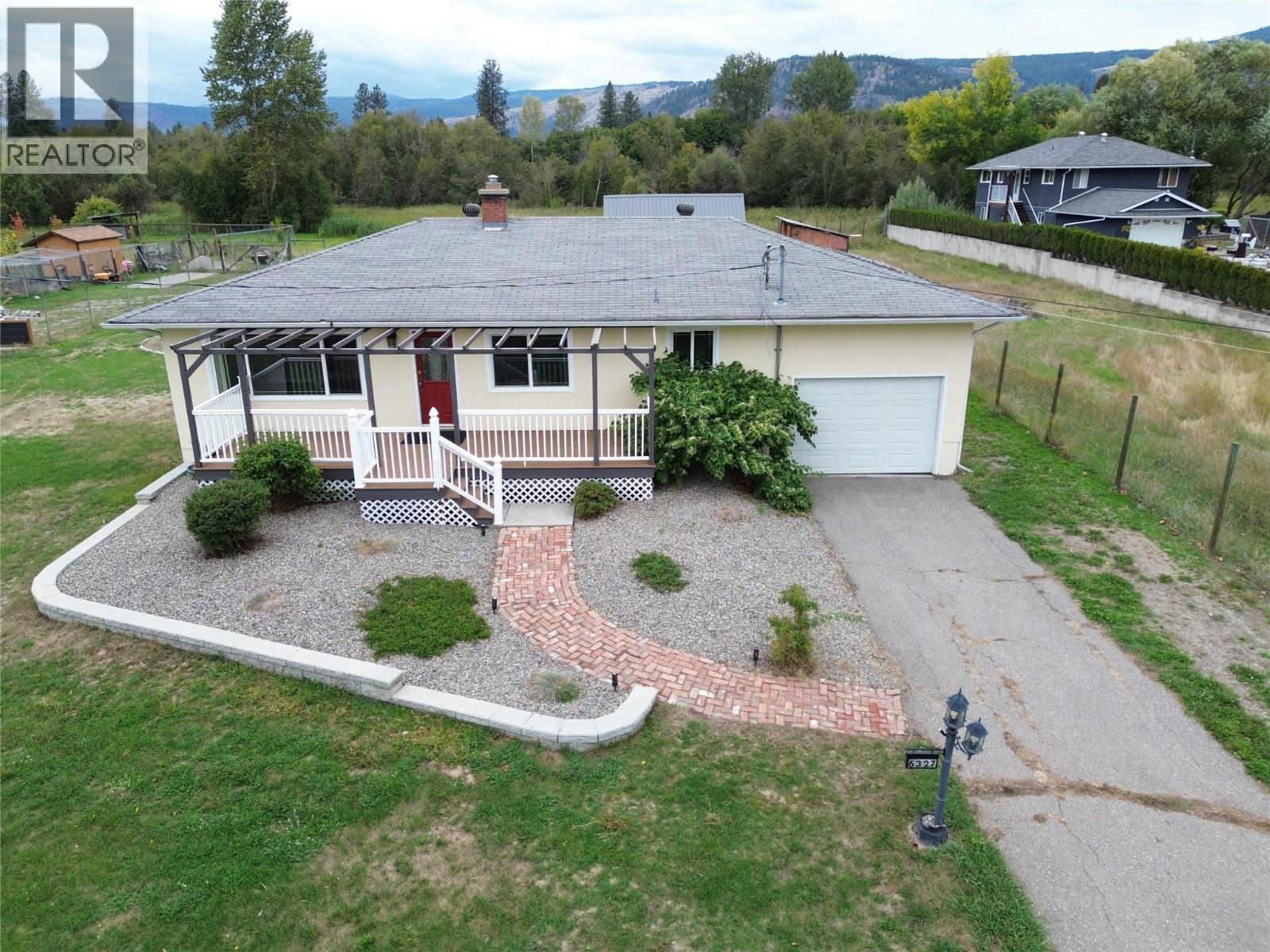 6327 12TH Street, Grand Forks, British Columbia