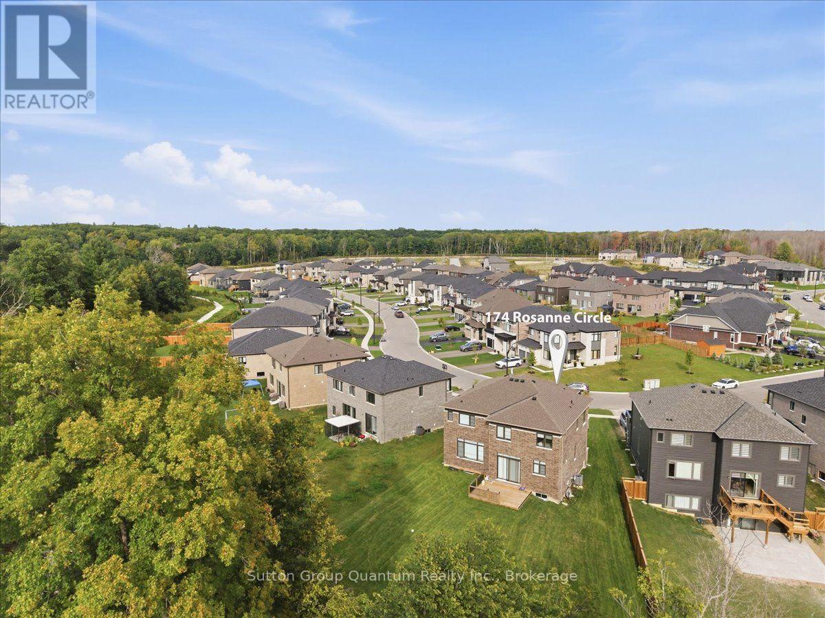 174 Rosanne Circle, Wasaga Beach, Ontario  L9Z 1J7 - Photo 4 - S13806074