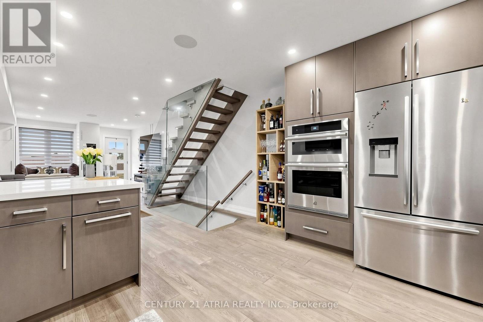 5 Bertmount Avenue, Toronto, Ontario  M4M 2X8 - Photo 15 - E13806034